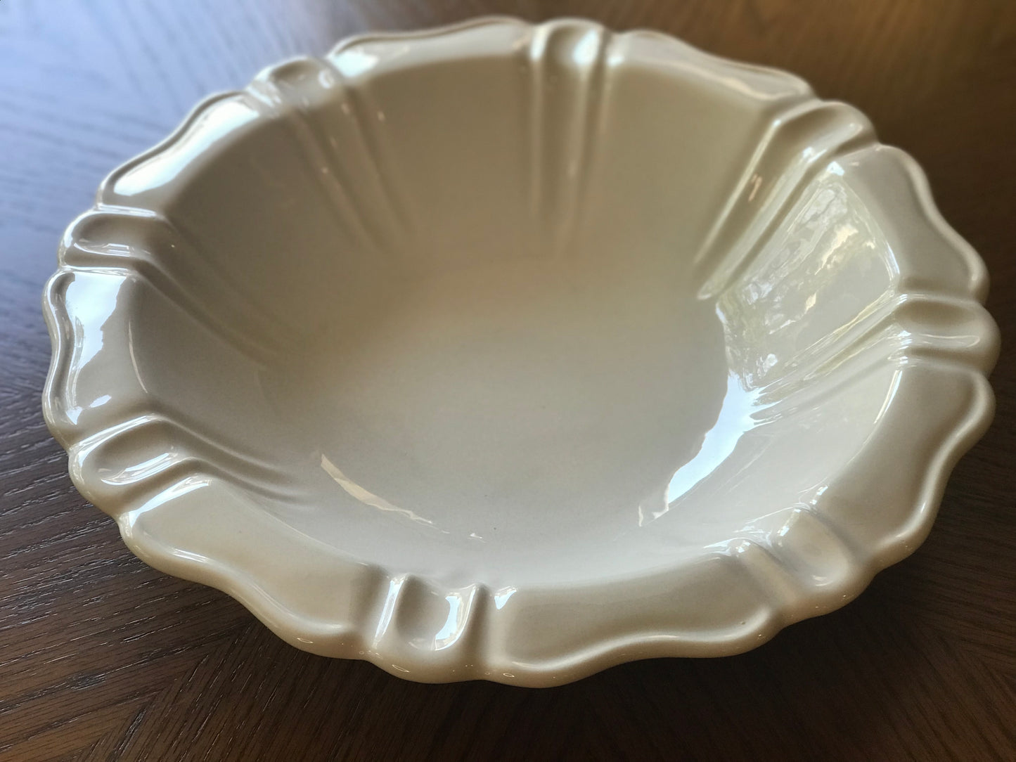 California H17 Water Basin (Missing Pitcher)